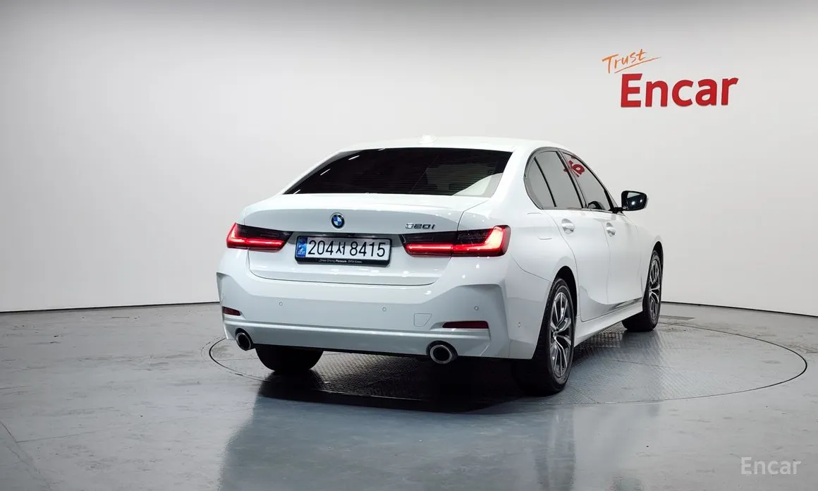 Фото 4 - BMW 3 Series