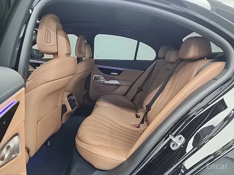 Фото 12 - Mercedes-Benz E-Class