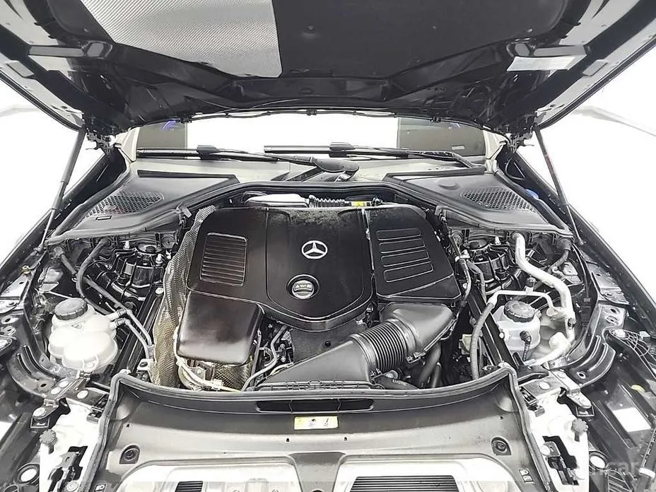 Фото 5 - Mercedes-Benz E-Class