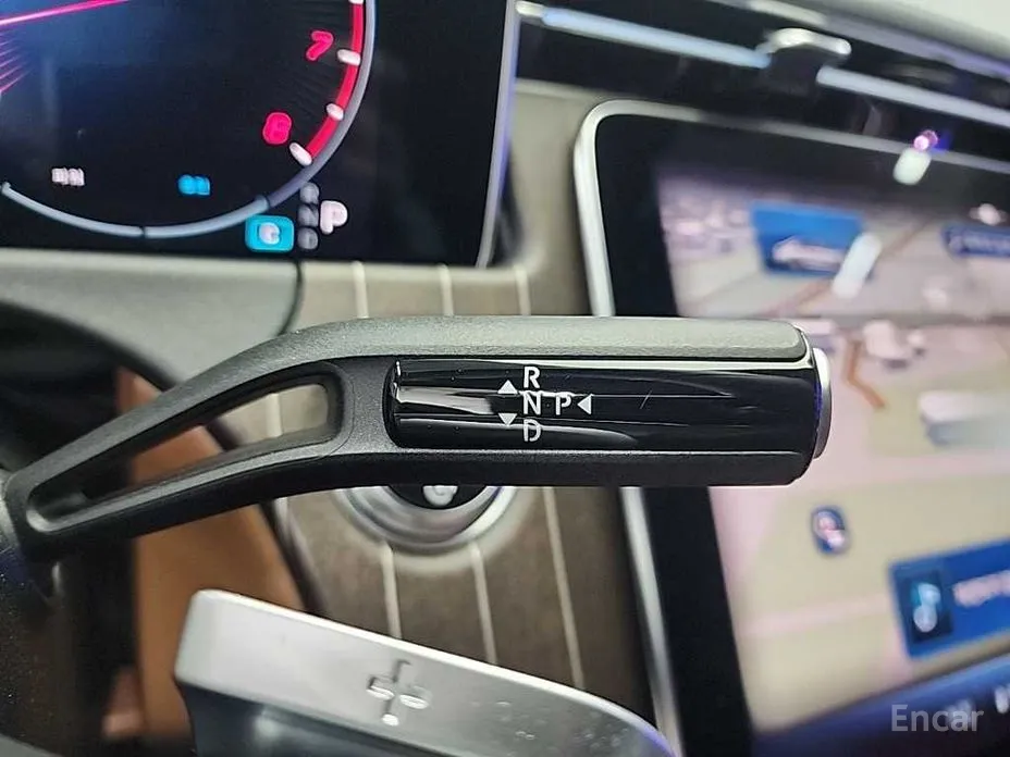 Фото 8 - Mercedes-Benz E-Class