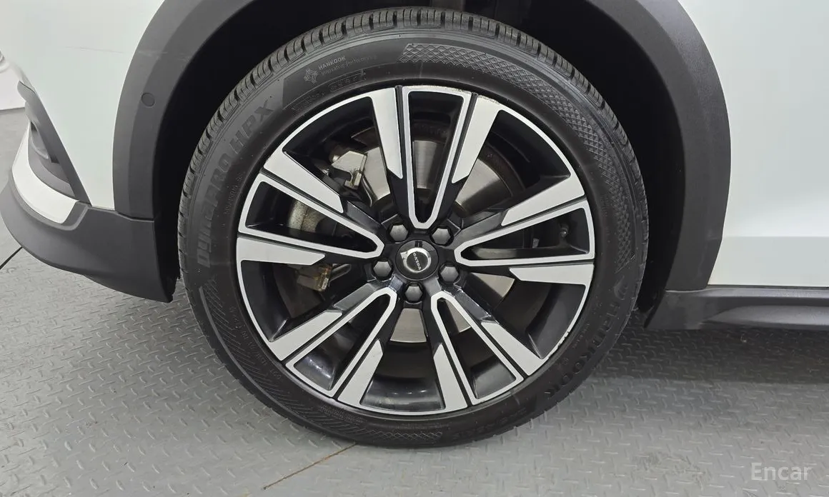 Фото 5 - Volvo V60