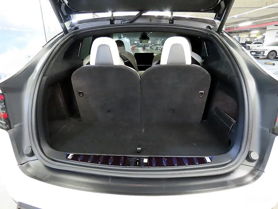 Фото 16 - Tesla Model X