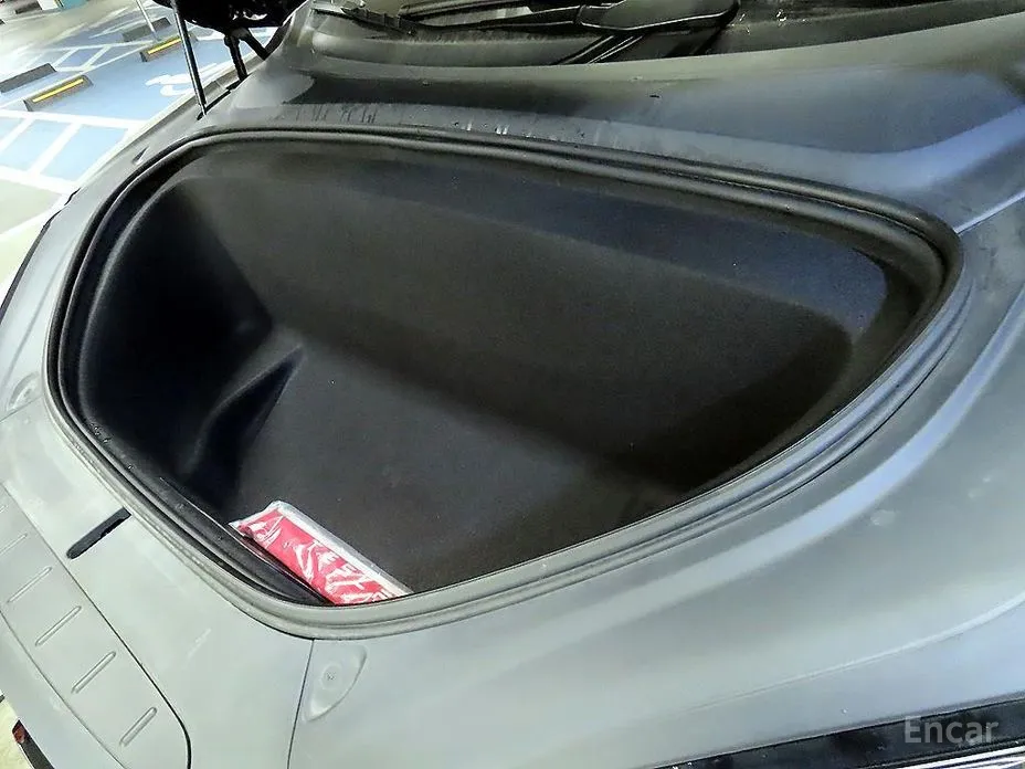 Фото 19 - Tesla Model X