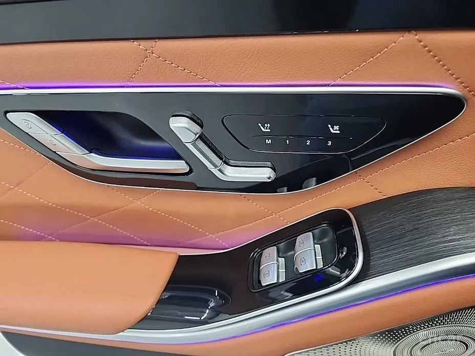 Фото 14 - Mercedes-Benz S-Class