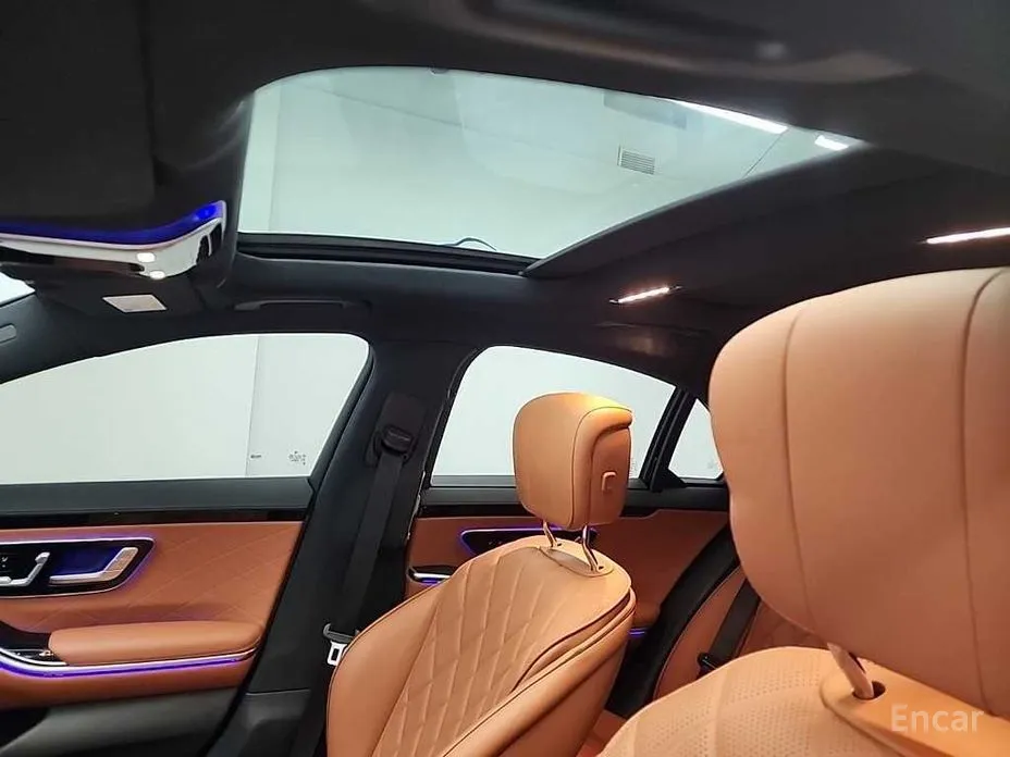 Фото 15 - Mercedes-Benz S-Class