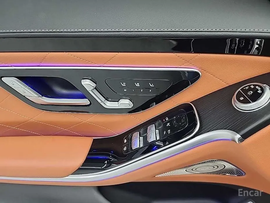 Фото 18 - Mercedes-Benz S-Class