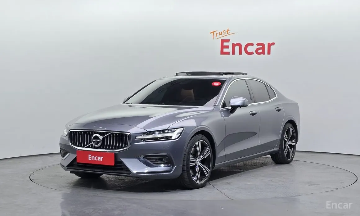 Фото 1 - Volvo S60