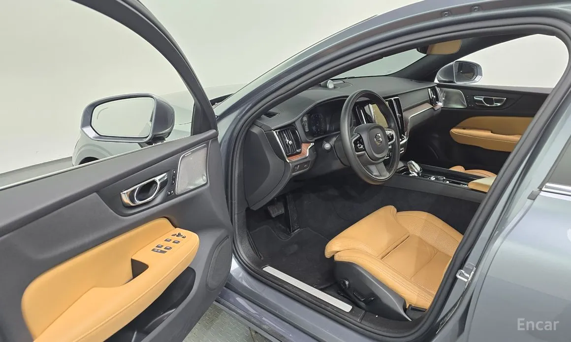 Фото 10 - Volvo S60