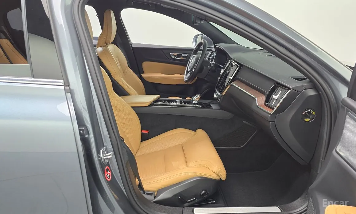 Фото 11 - Volvo S60