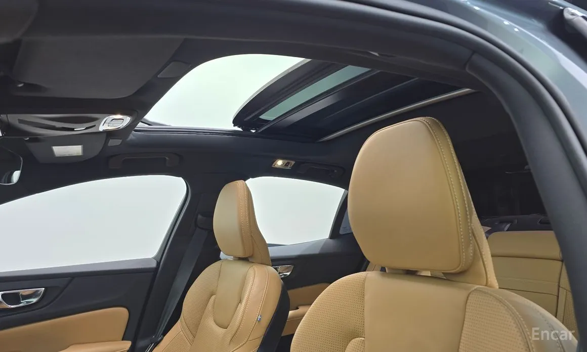 Фото 19 - Volvo S60