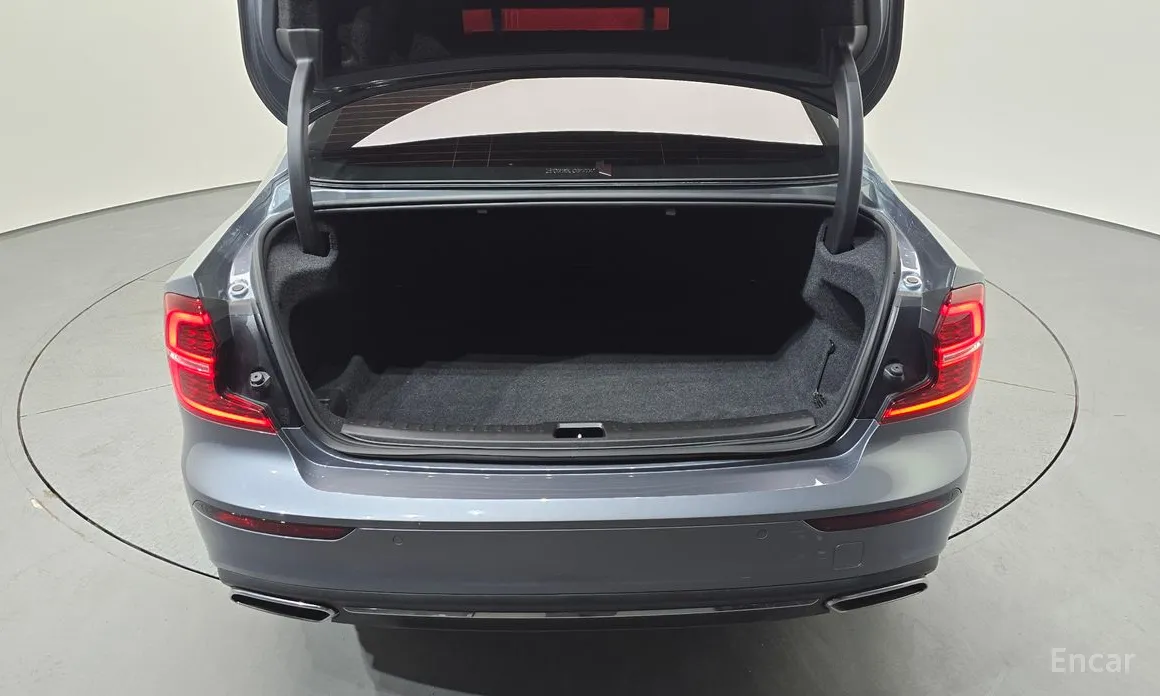 Фото 20 - Volvo S60