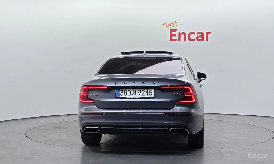 Фото 4 - Volvo S60