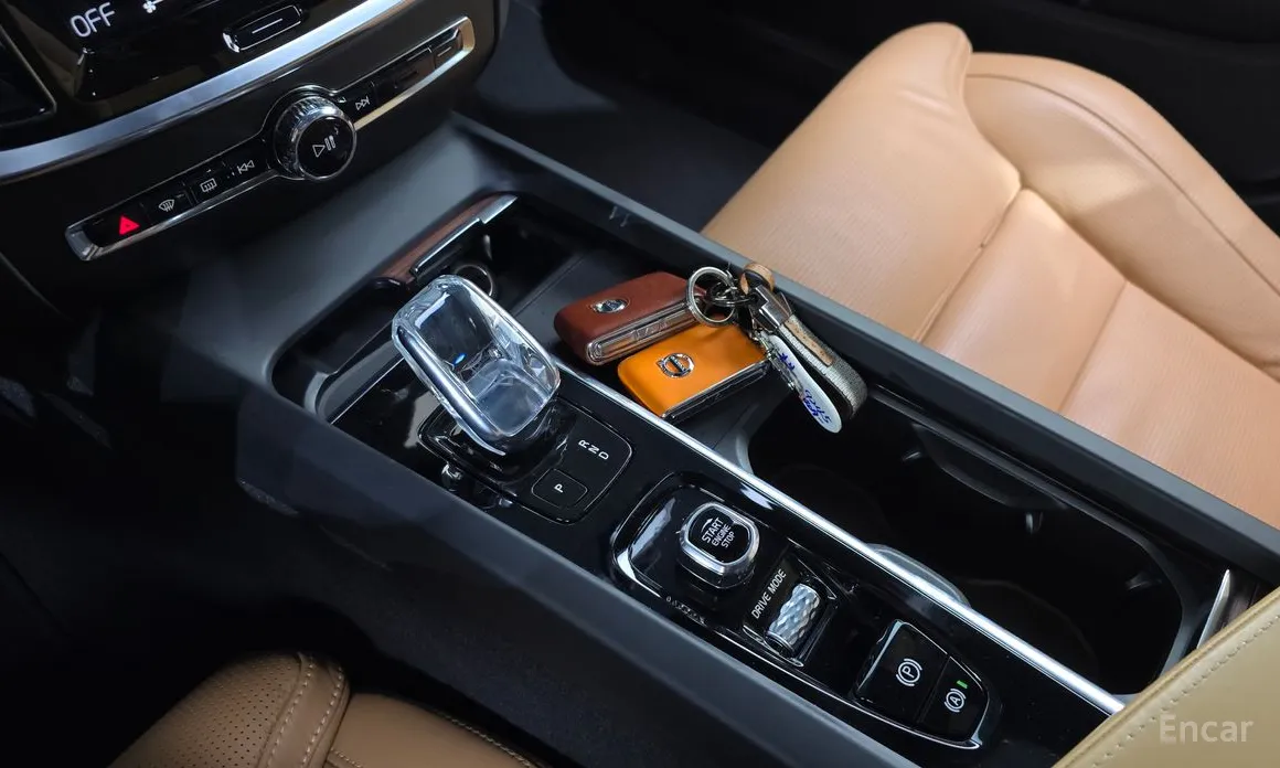 Фото 9 - Volvo S60