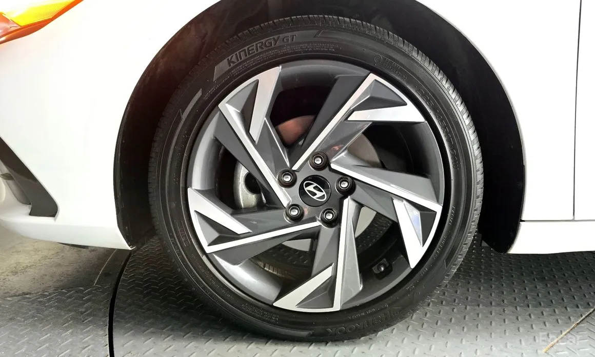 Фото 5 - Hyundai Avante