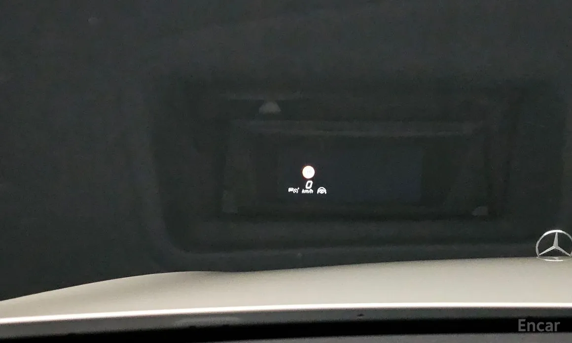 Фото 18 - Mercedes-Benz S-Class