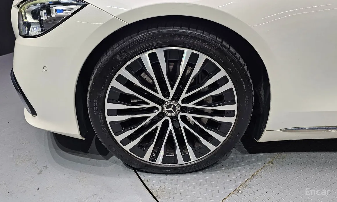 Фото 5 - Mercedes-Benz S-Class