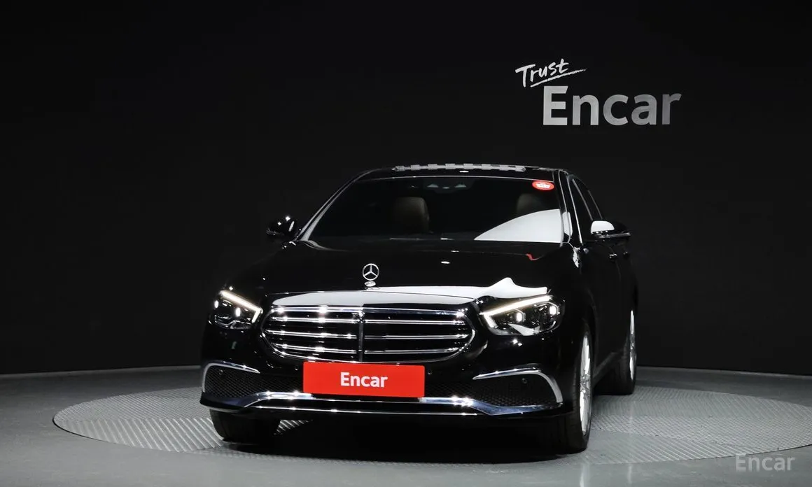 Фото 3 - Mercedes-Benz E-Class