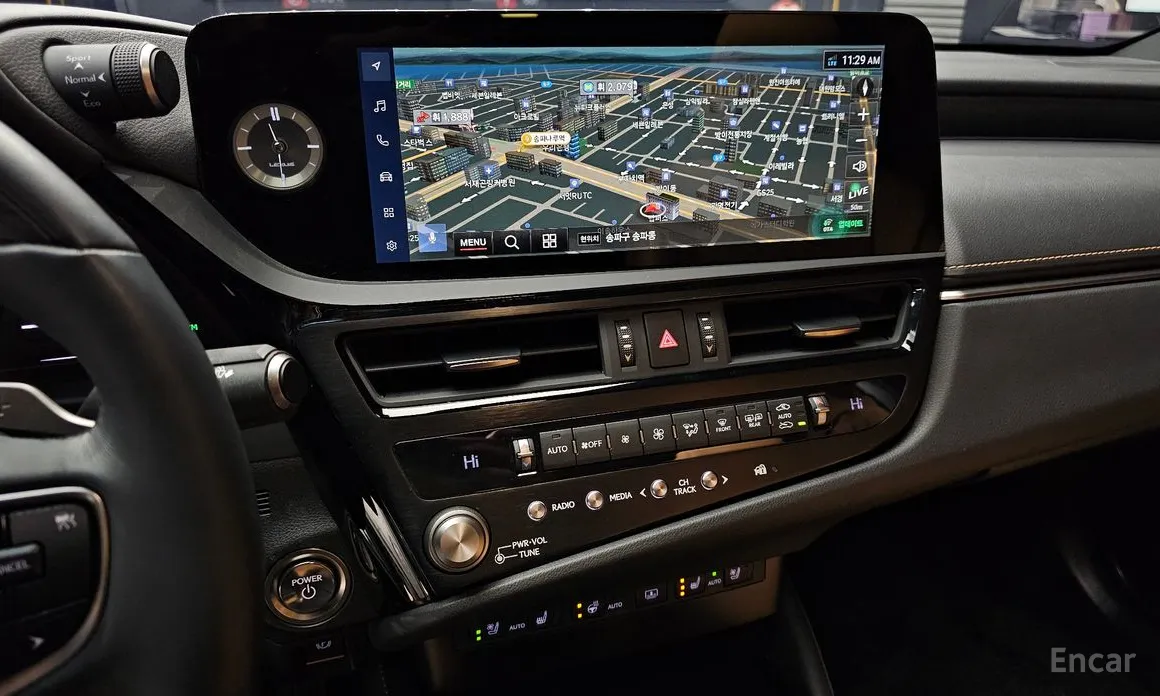 Фото 14 - Lexus ES