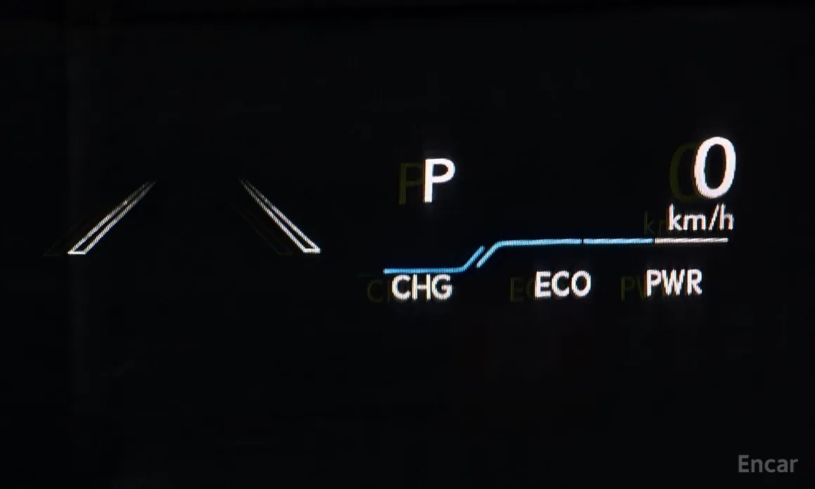 Фото 19 - Lexus ES