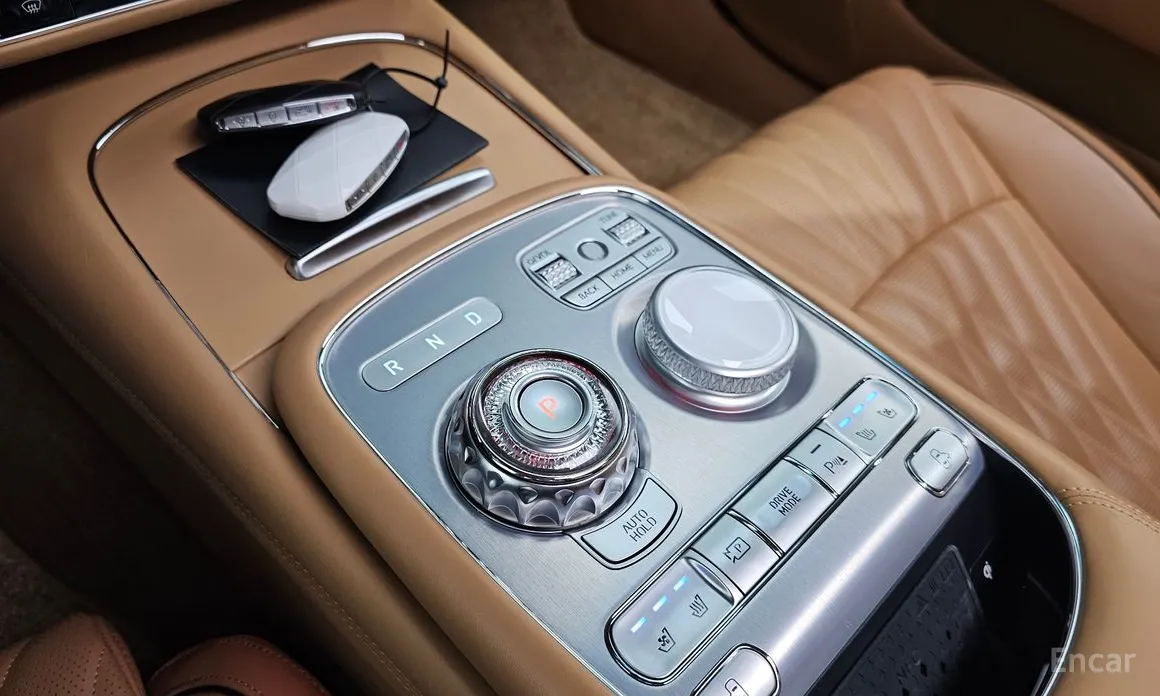 Фото 9 - Genesis G90