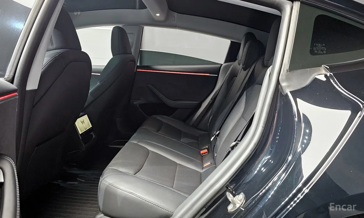 Фото 11 - Tesla Model 3
