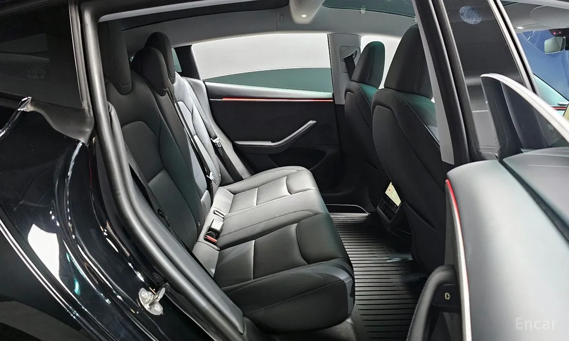 Фото 12 - Tesla Model 3