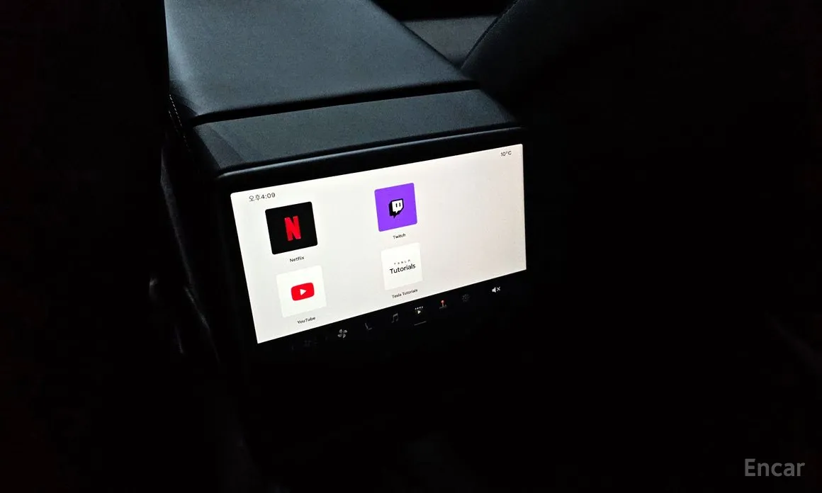 Фото 17 - Tesla Model 3