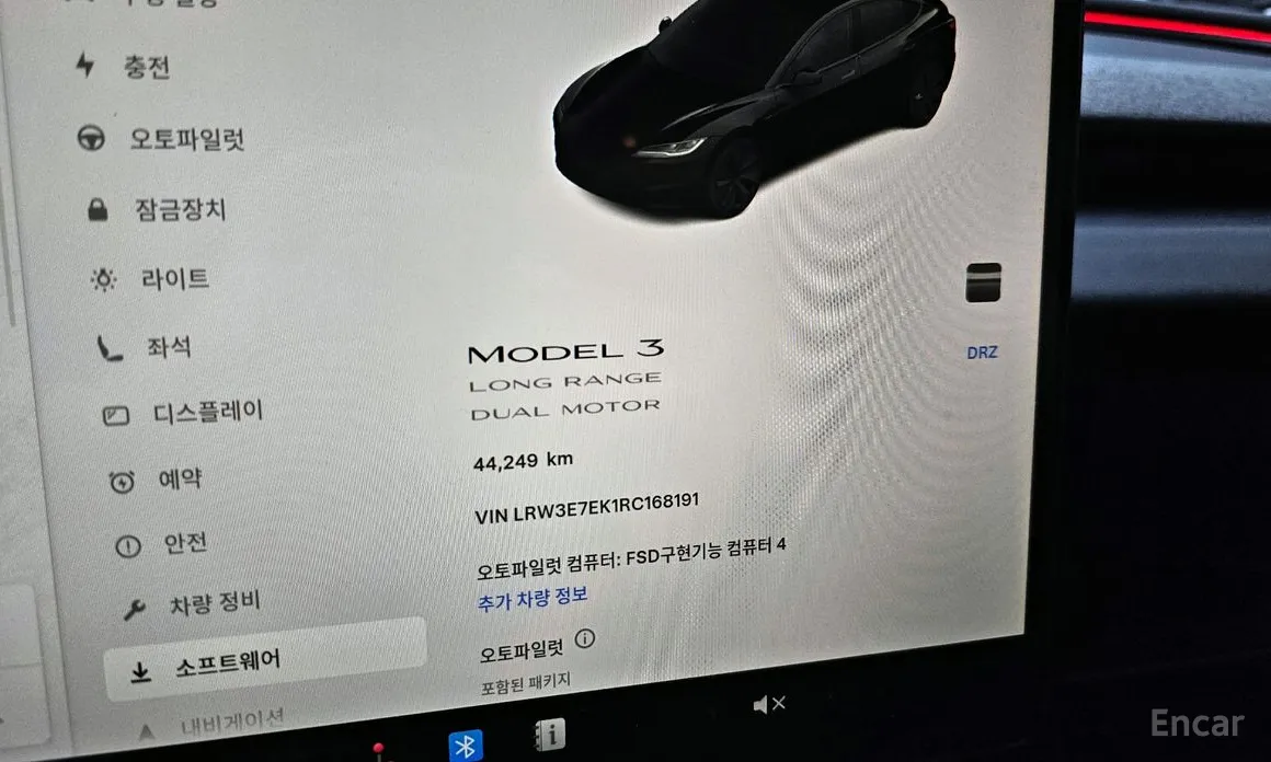 Фото 8 - Tesla Model 3