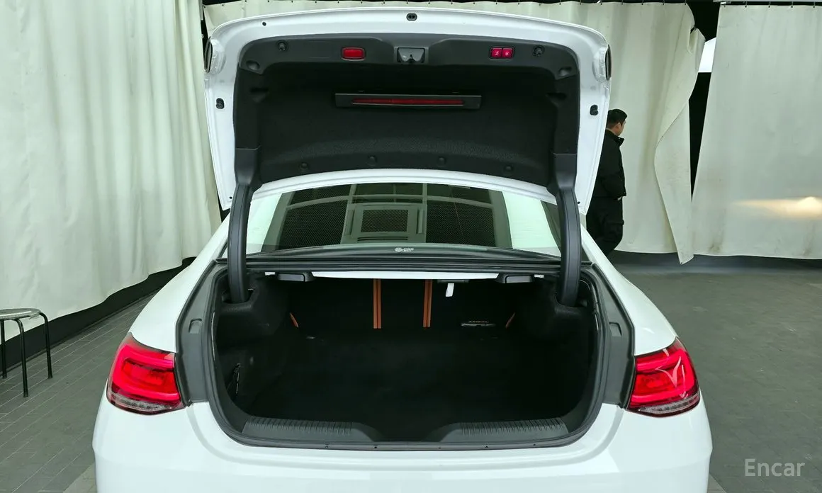 Фото 20 - Mercedes-Benz CLS-Class