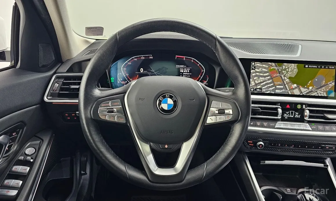 Photo 13 - BMW 3 Series