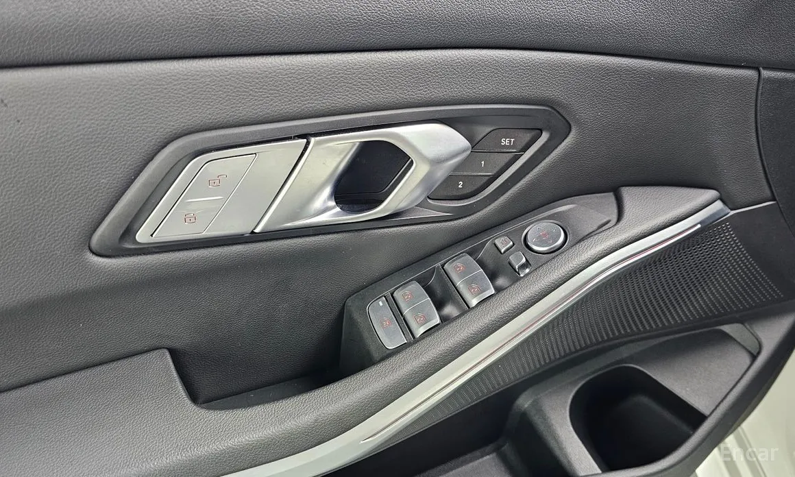 Photo 19 - BMW 3 Series