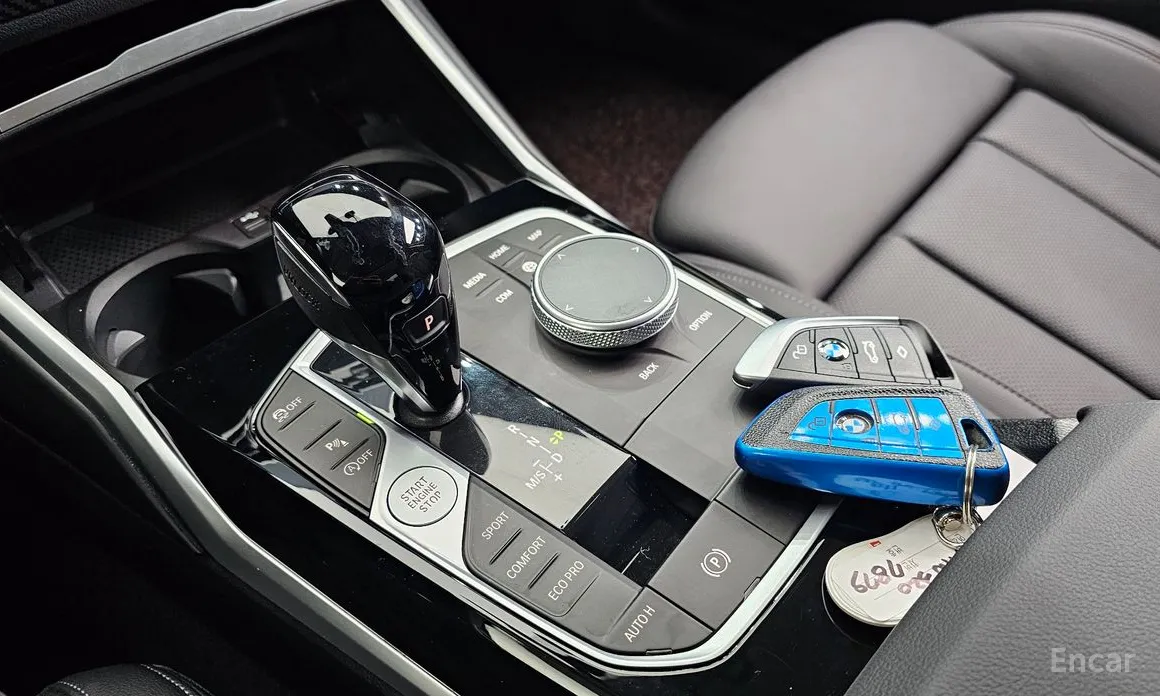 Photo 9 - BMW 3 Series