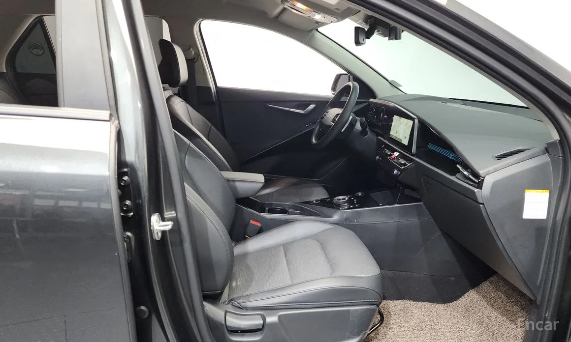 Фото 11 - Kia Niro