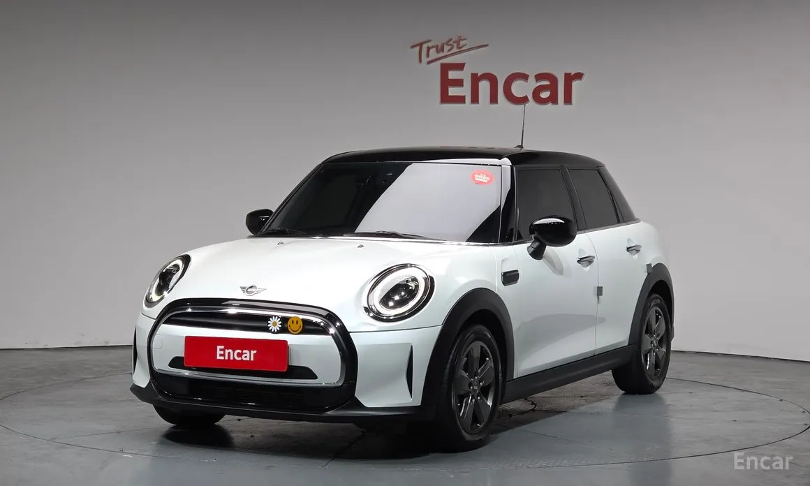 Фото 1 - Mini Cooper