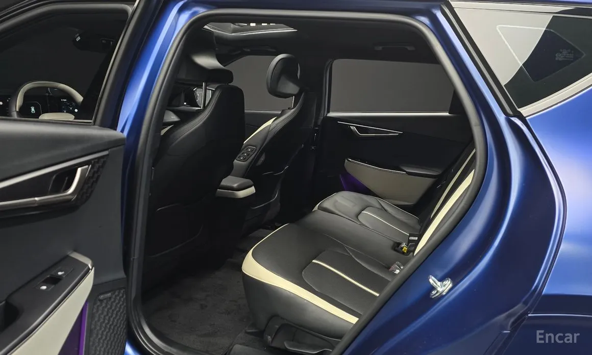 Фото 12 - Kia EV6