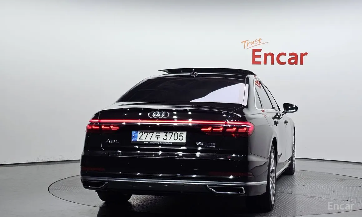 Фото 4 - Audi A8