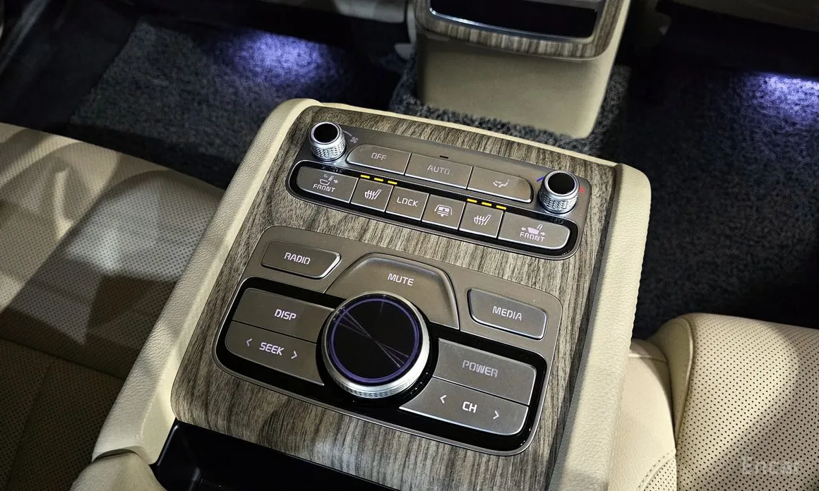 Фото 19 - Kia K9