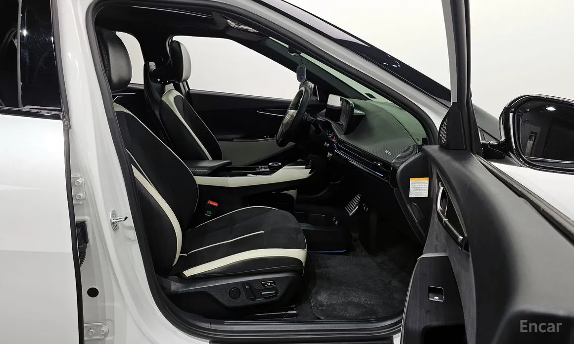 Фото 11 - Kia EV6