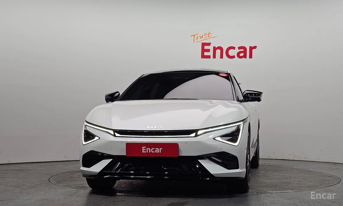 Фото 3 - Kia EV6