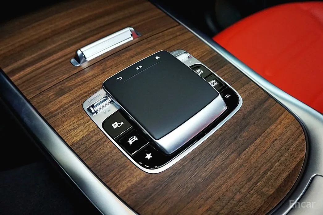 Фото 13 - Mercedes-Benz G-Class