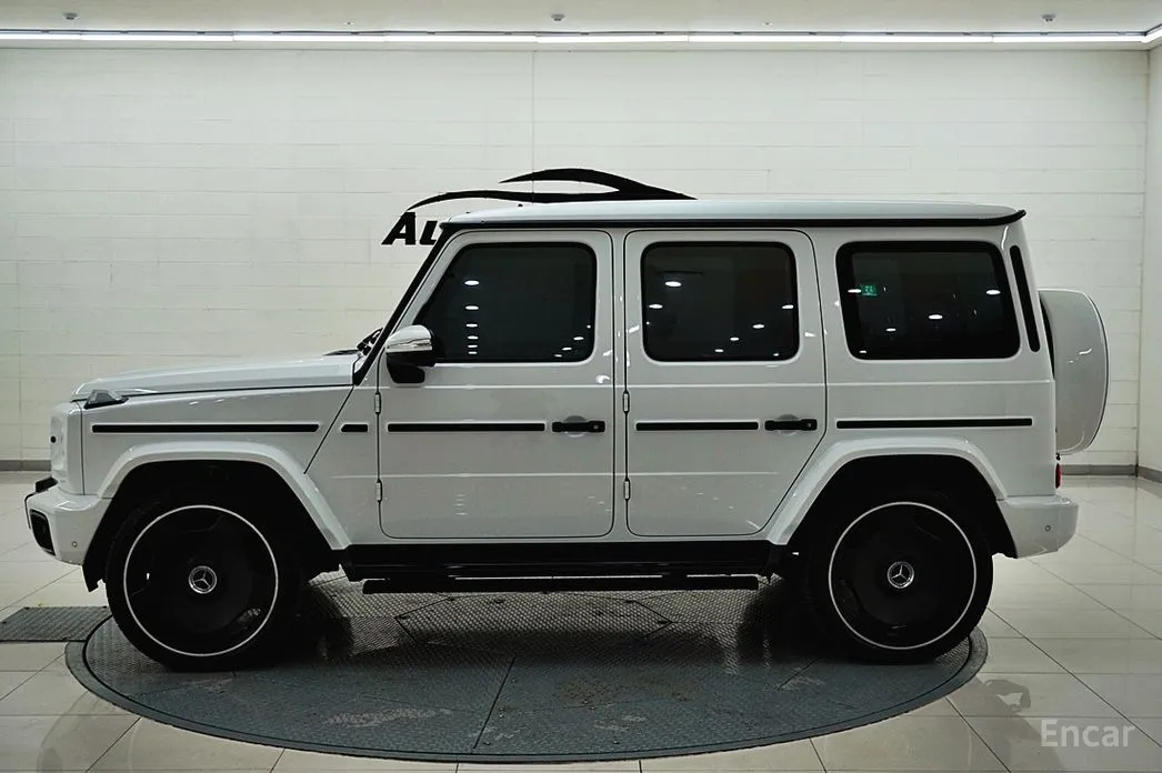 Фото 2 - Mercedes-Benz G-Class