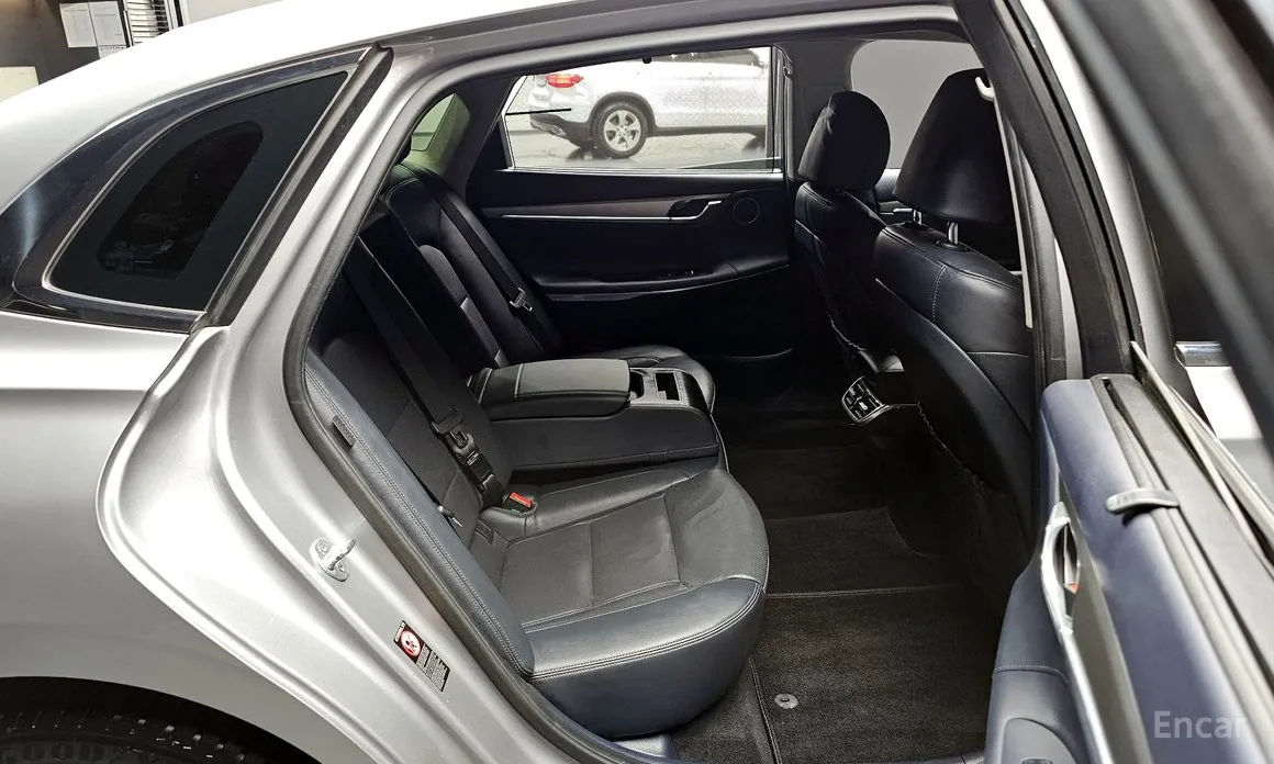 Фото 11 - Hyundai Grandeur