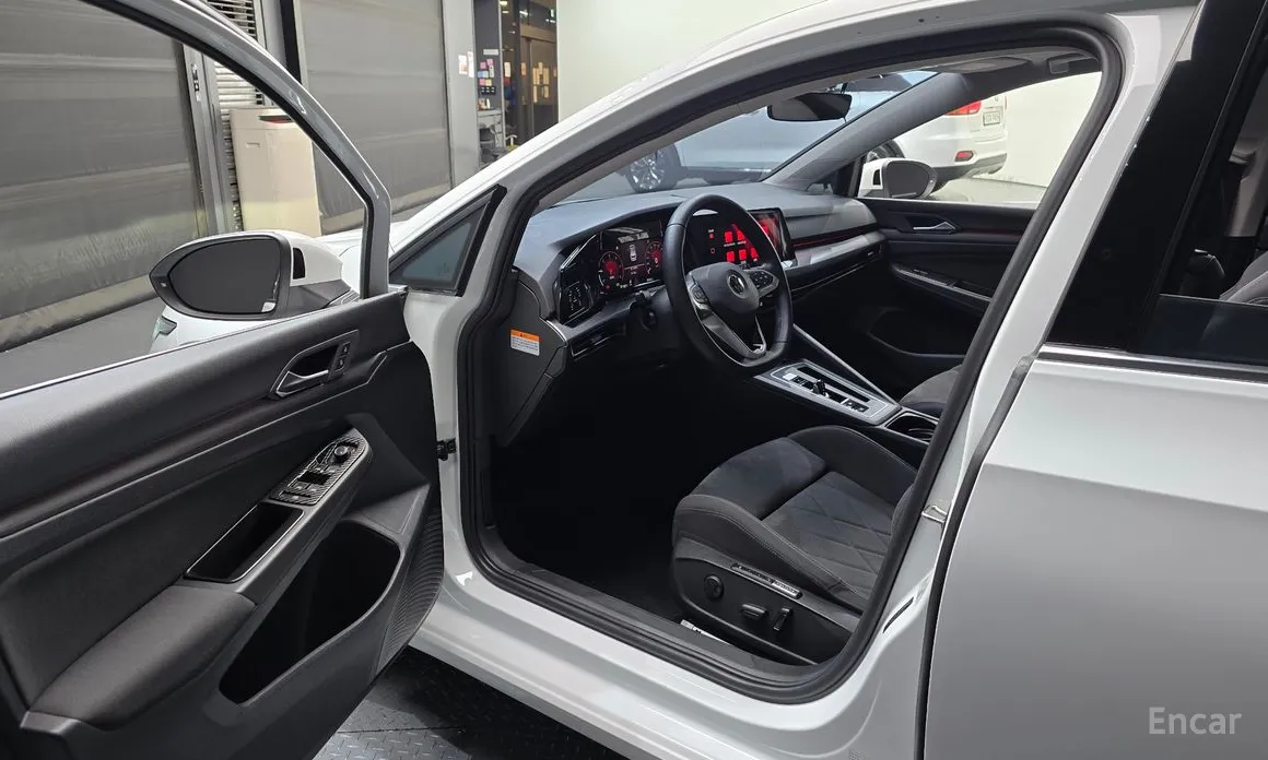 Фото 10 - Volkswagen Golf