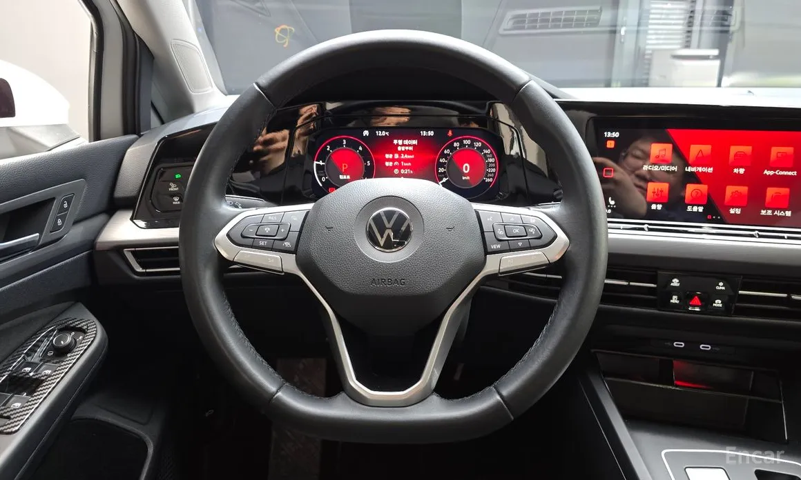 Фото 13 - Volkswagen Golf