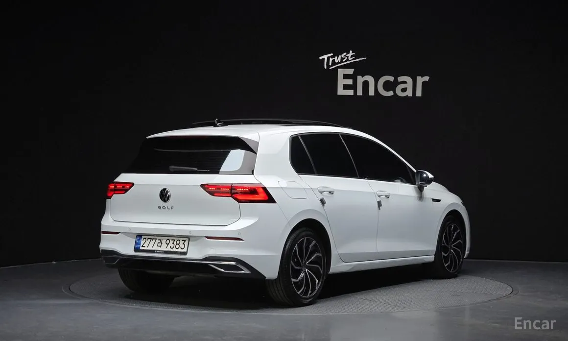 Фото 2 - Volkswagen Golf