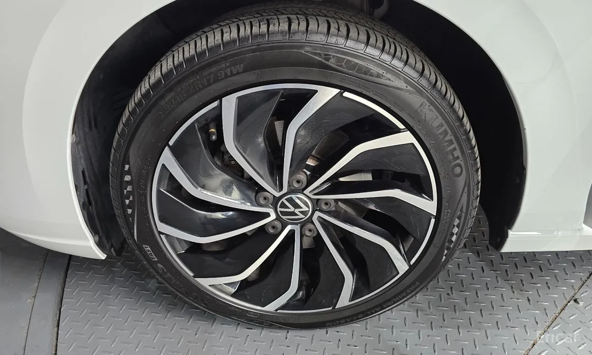 Фото 5 - Volkswagen Golf