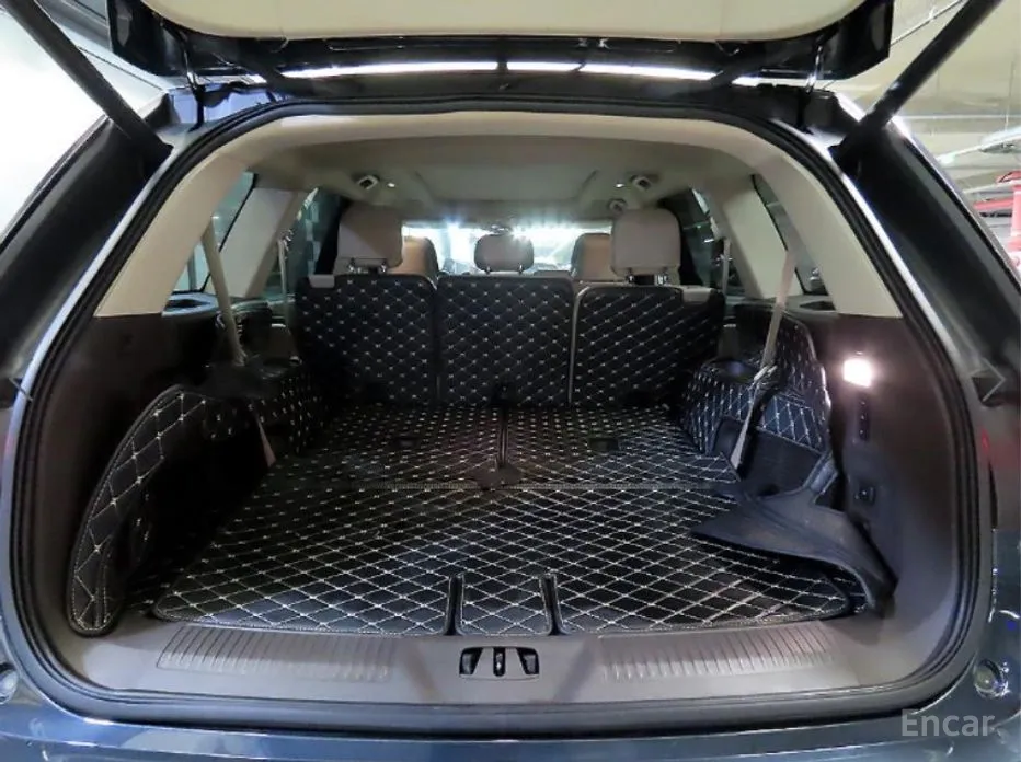 Фото 16 - Lincoln Aviator