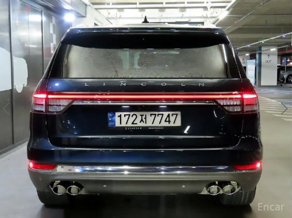 Фото 2 - Lincoln Aviator