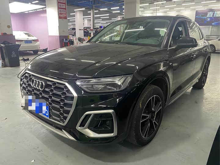 Фото 1 - Audi Q5L