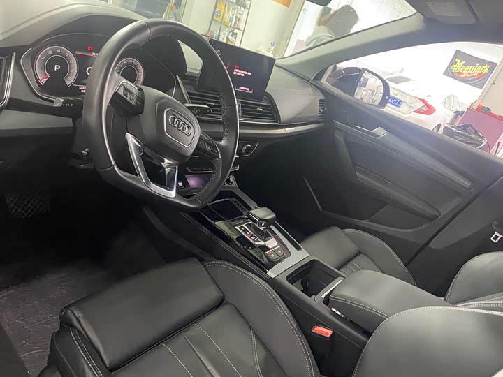 Фото 5 - Audi Q5L